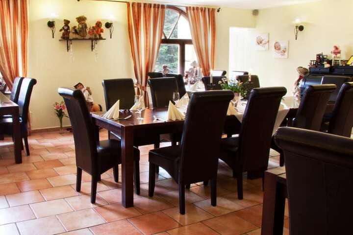 Dining 50 of 75