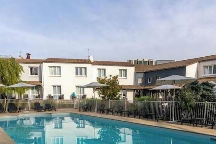 LOGIS HOTEL LE RABELAIS