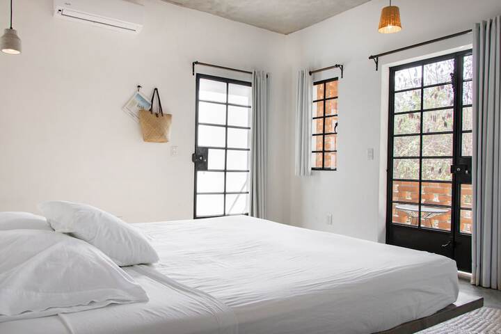 Room 16 of 125