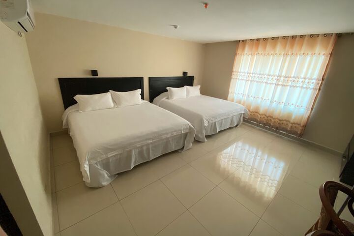 Room 16 of 48