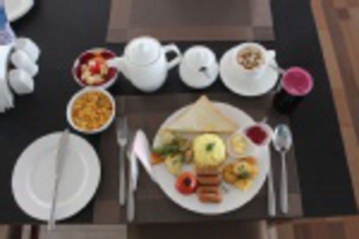 Dining 77 of 120