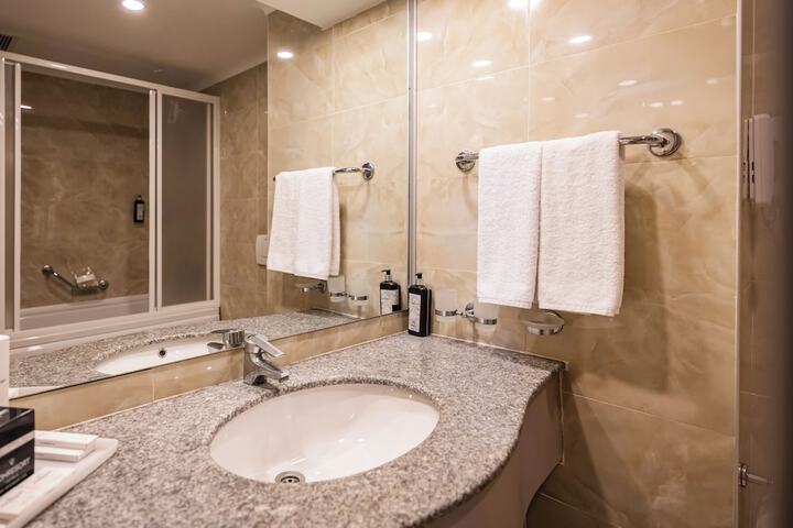 Clean Restrooms