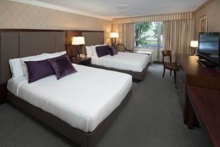 Room 10 of 21