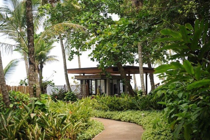 Hotel Exterior 46 of 52