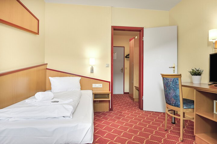 Room 10 of 55