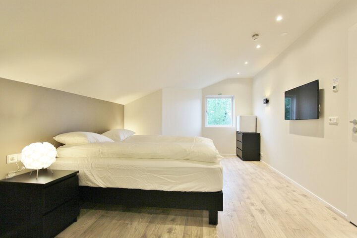 Room 15 of 51