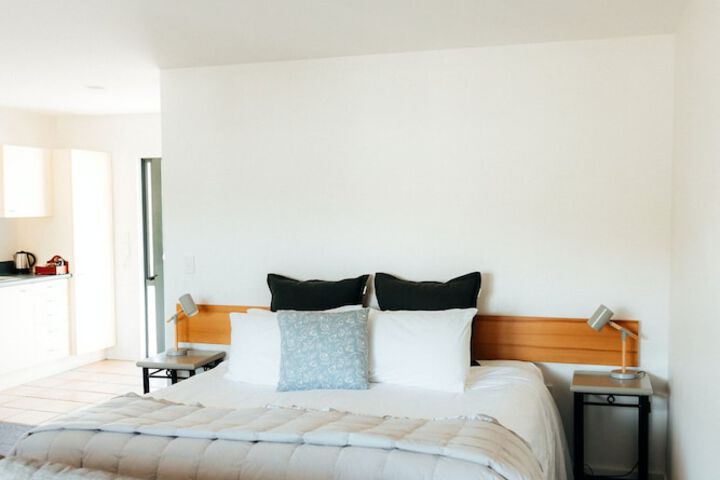 Room 12 of 34