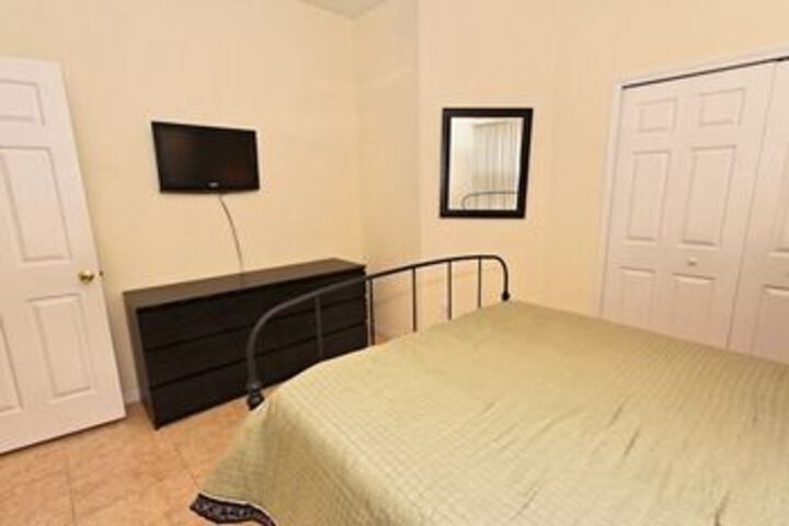 Room 18 of 31