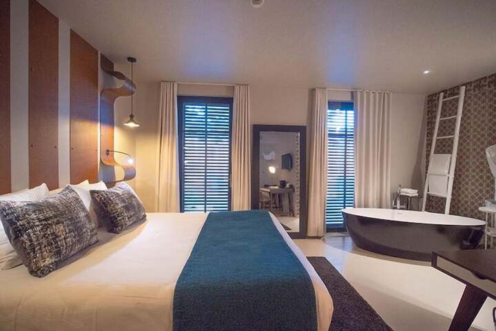 Room 34 of 101