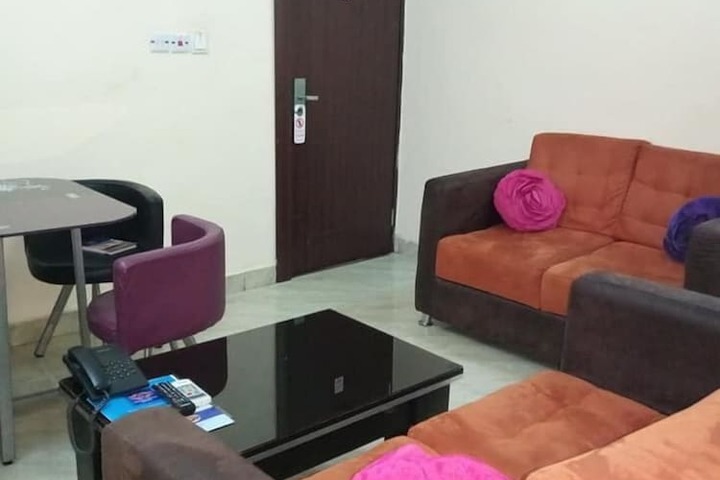 Room 8 of 20
