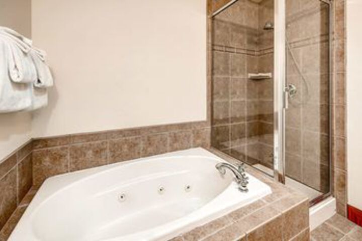 Hot Tub 117 of 166