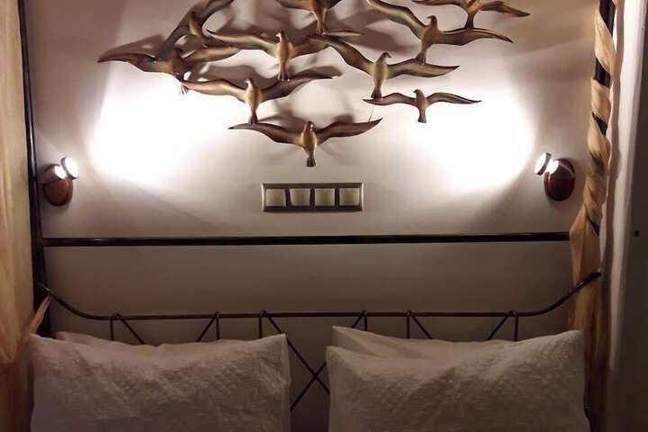 Room 15 of 49