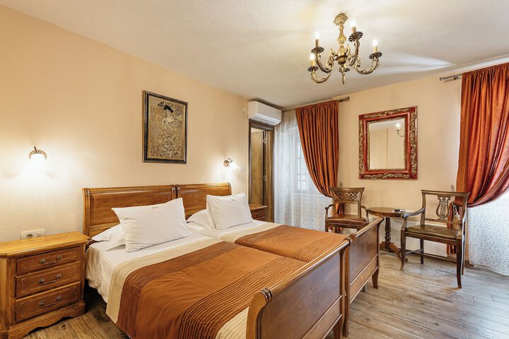 Room 14 of 59