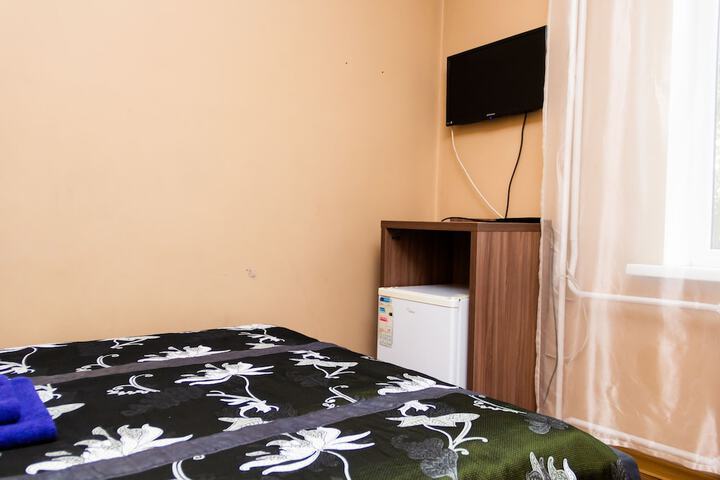 Room 32 of 48