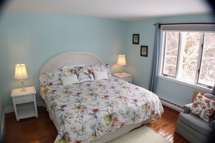 Room 11 of 36