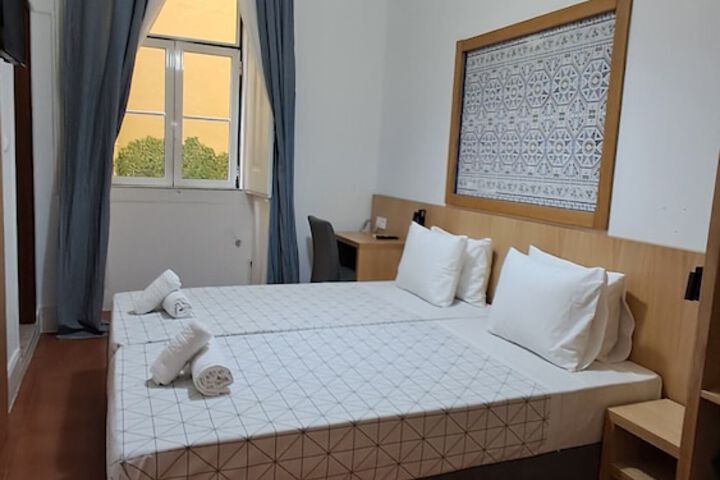 Room 17 of 160
