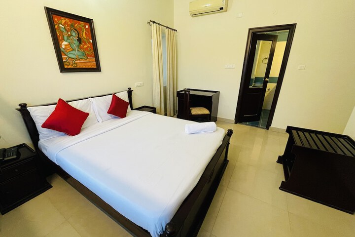 Room 8 of 48