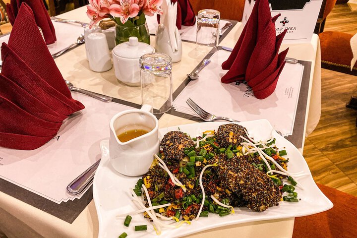 Dining 33 of 46