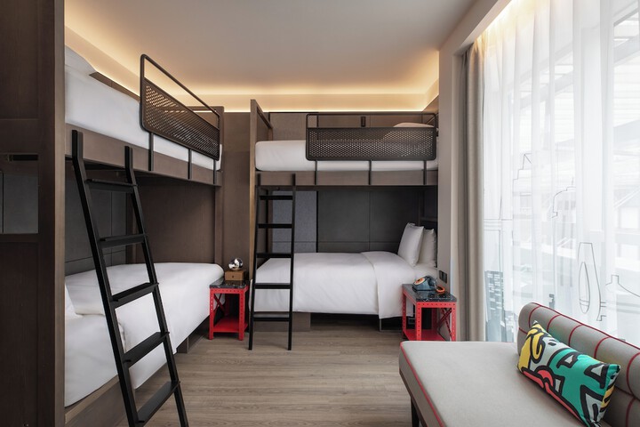 Room 10 of 96