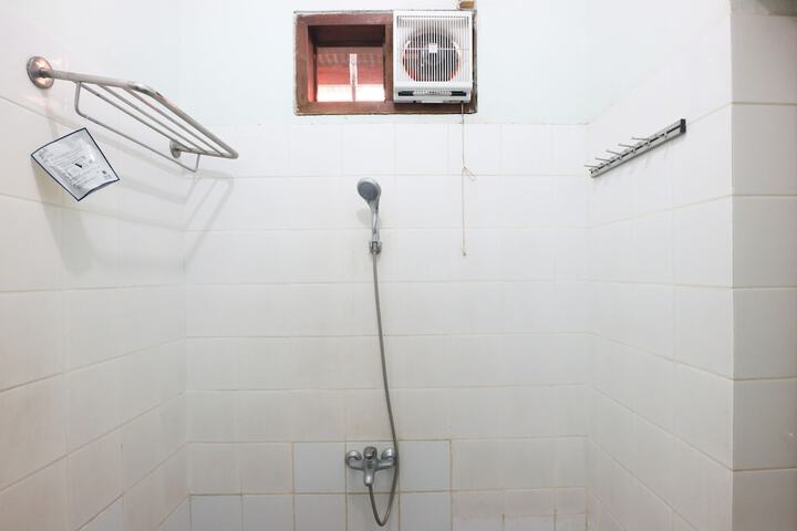 Room 14 of 26