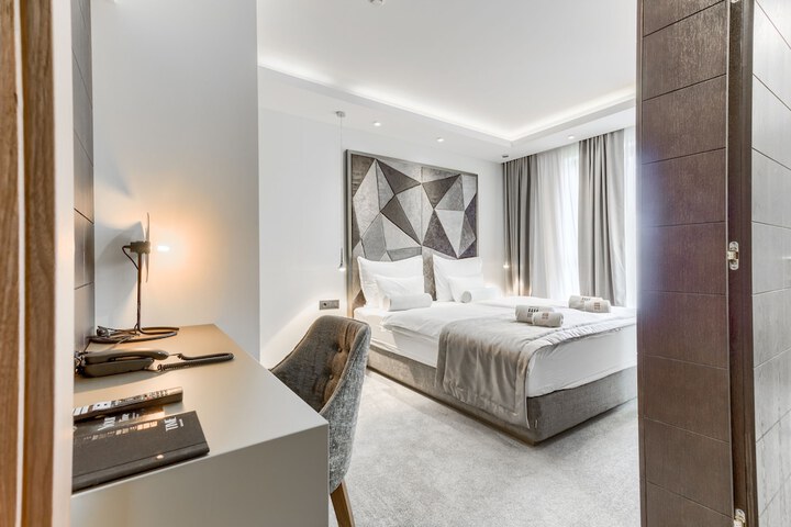 Room 17 of 56