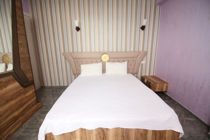 Room 7 of 35