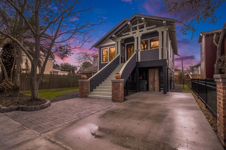 Elegant and Unique Galveston Home Close to Beach in Galveston, TX