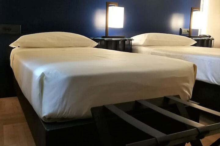 Room 5 of 45