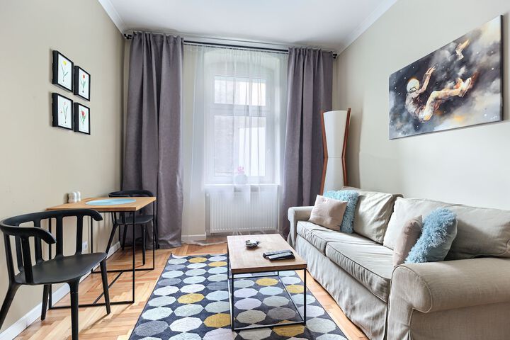 Room 12 of 24