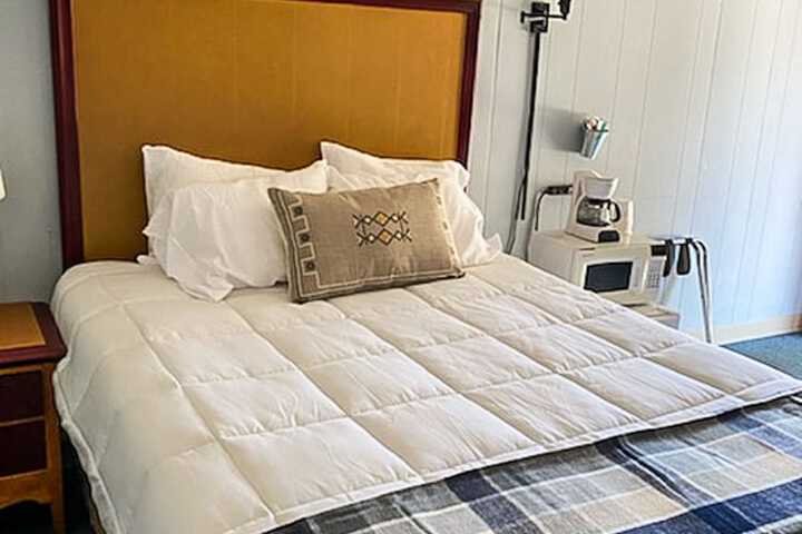 Room 15 of 83