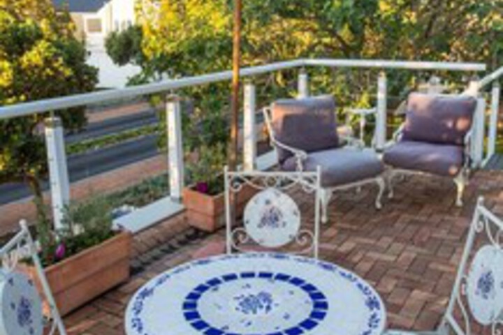 Terrace/Patio 2 of 10