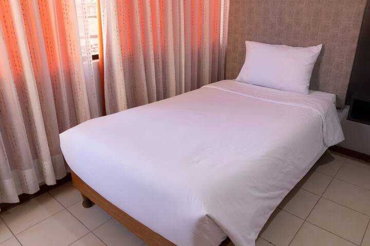 Room 19 of 28