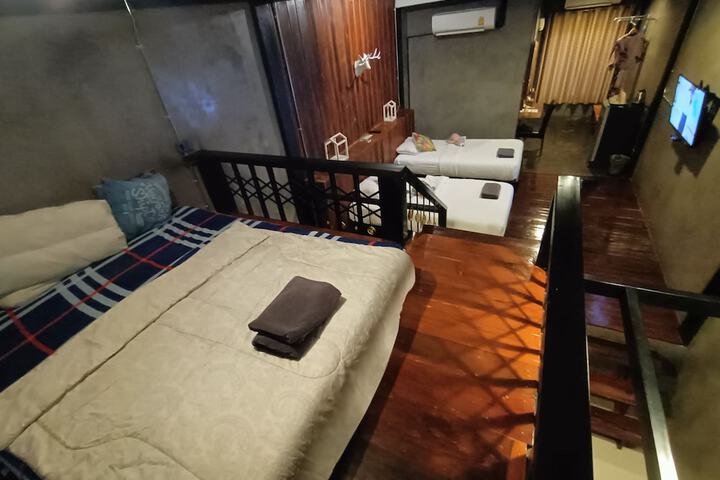Room 10 of 47