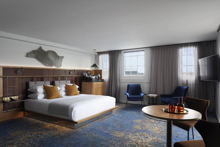 Room 44 of 164