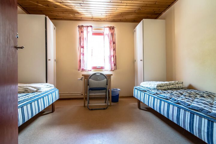 Room 6 of 36