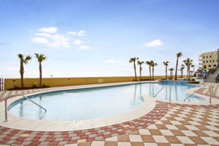 Pool 59 of 85
