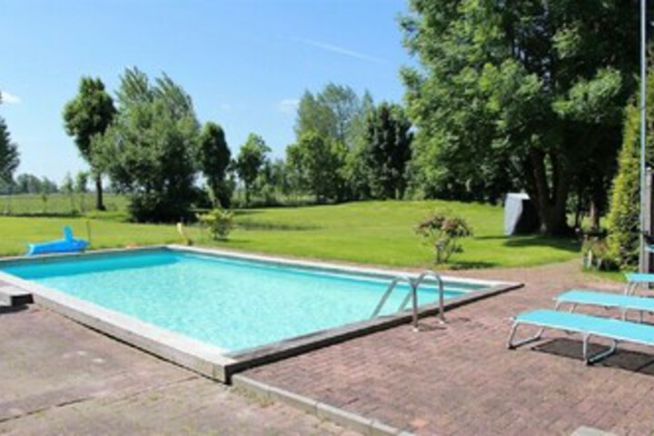 Pool 9 of 11
