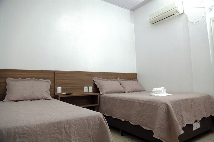 Room 15 of 48