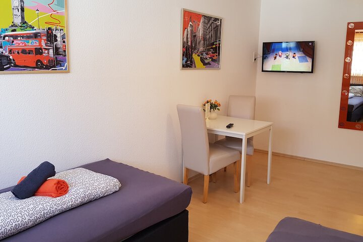 Room 8 of 35