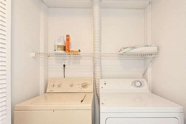 Laundry 19 of 25