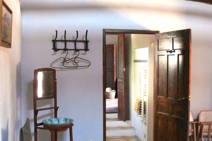 Room 14 of 27