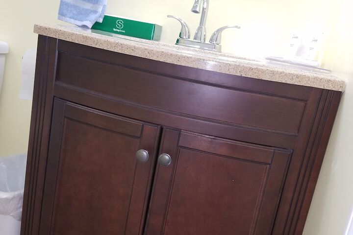 Room 3 of 37
