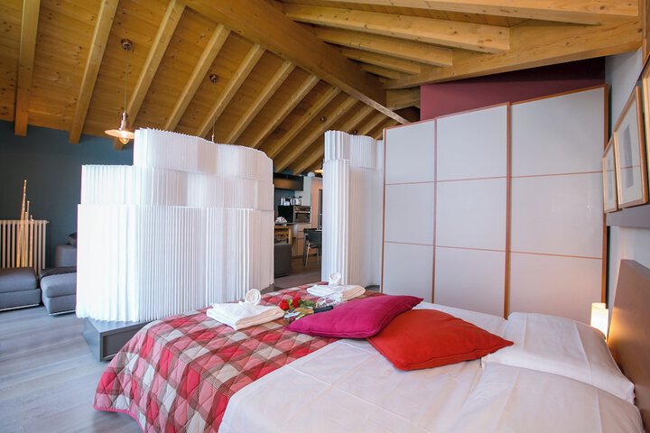 Room 3 of 39