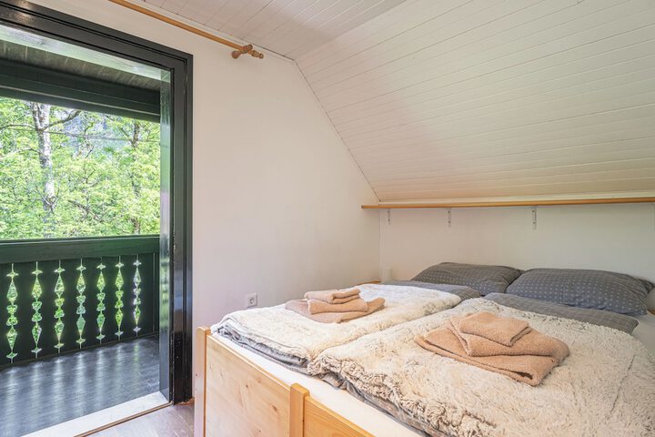 Room 2 of 30