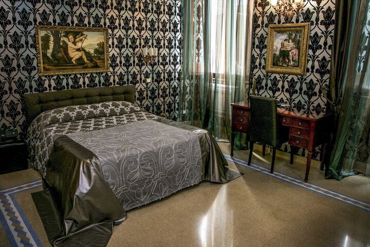 Room 5 of 55