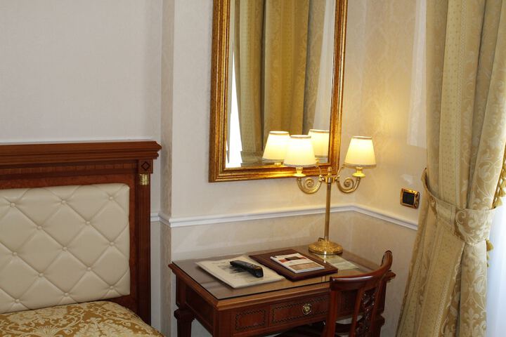 Room amenity