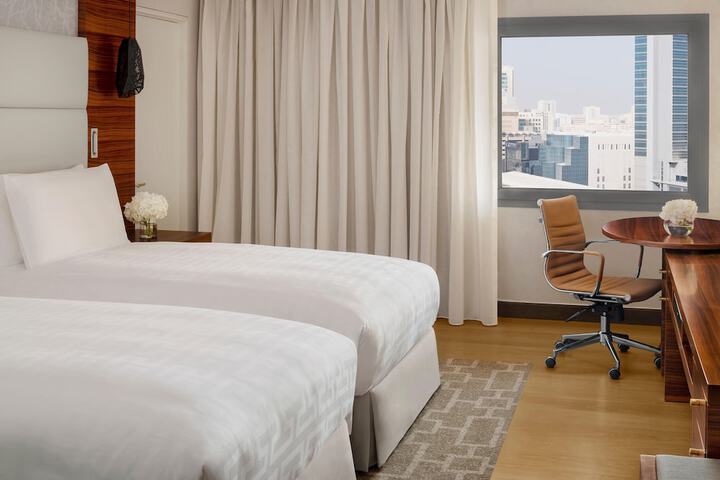 Room 30 of 180