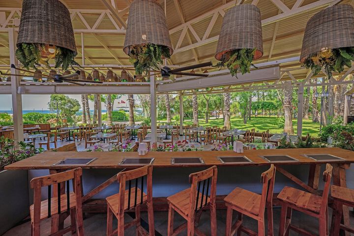 Dining 290 of 321