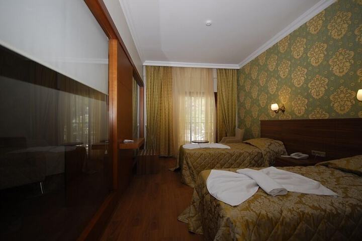 Room 9 of 44