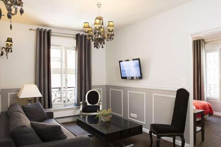 Room 14 of 38